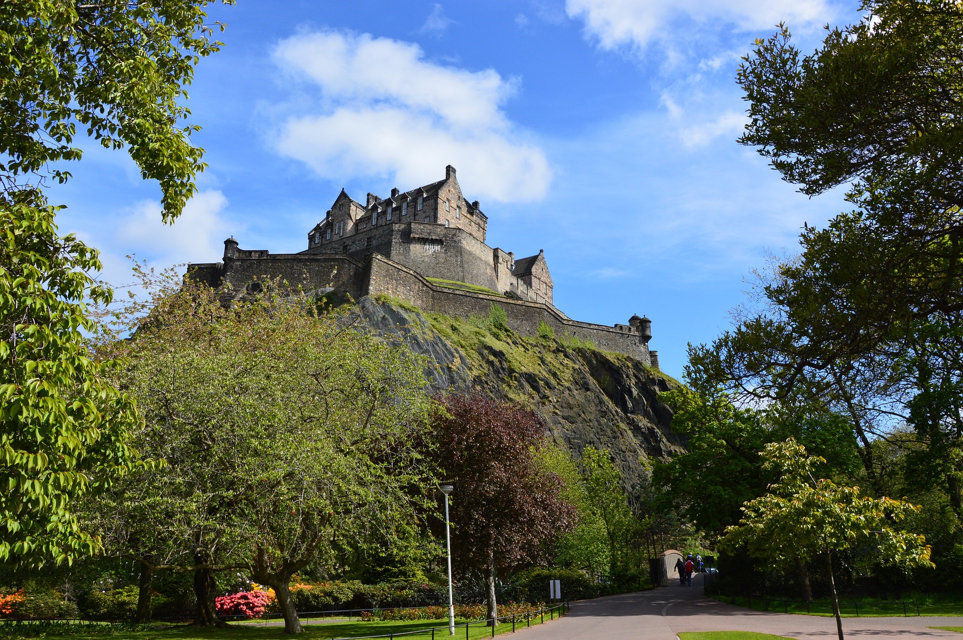 Britian’s Heritage offers Edinburgh Castle